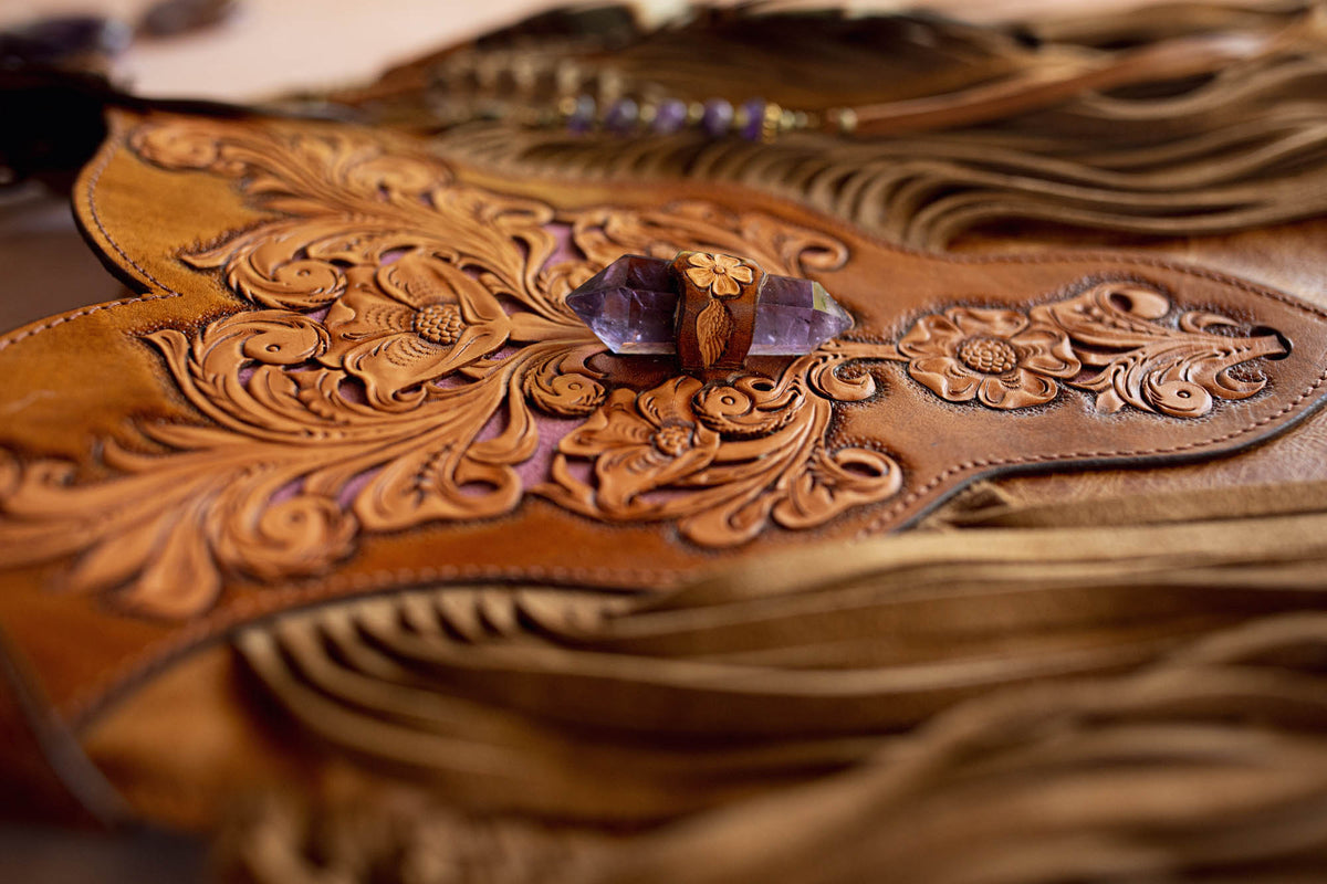 Dusty Mountain Bag with Amethyst
