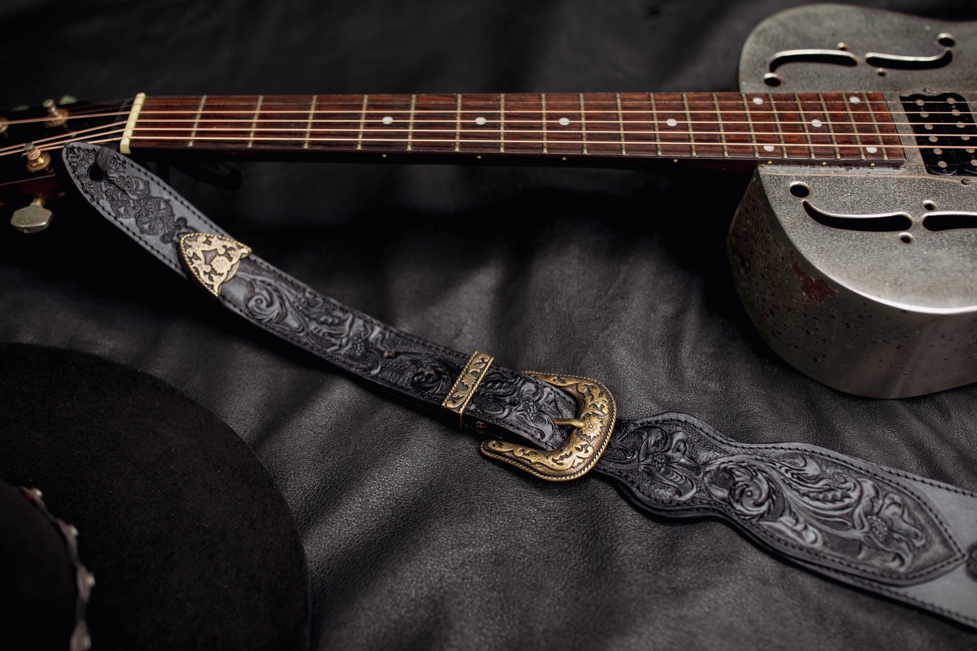 Black Magic Guitar Strap with Labradorite