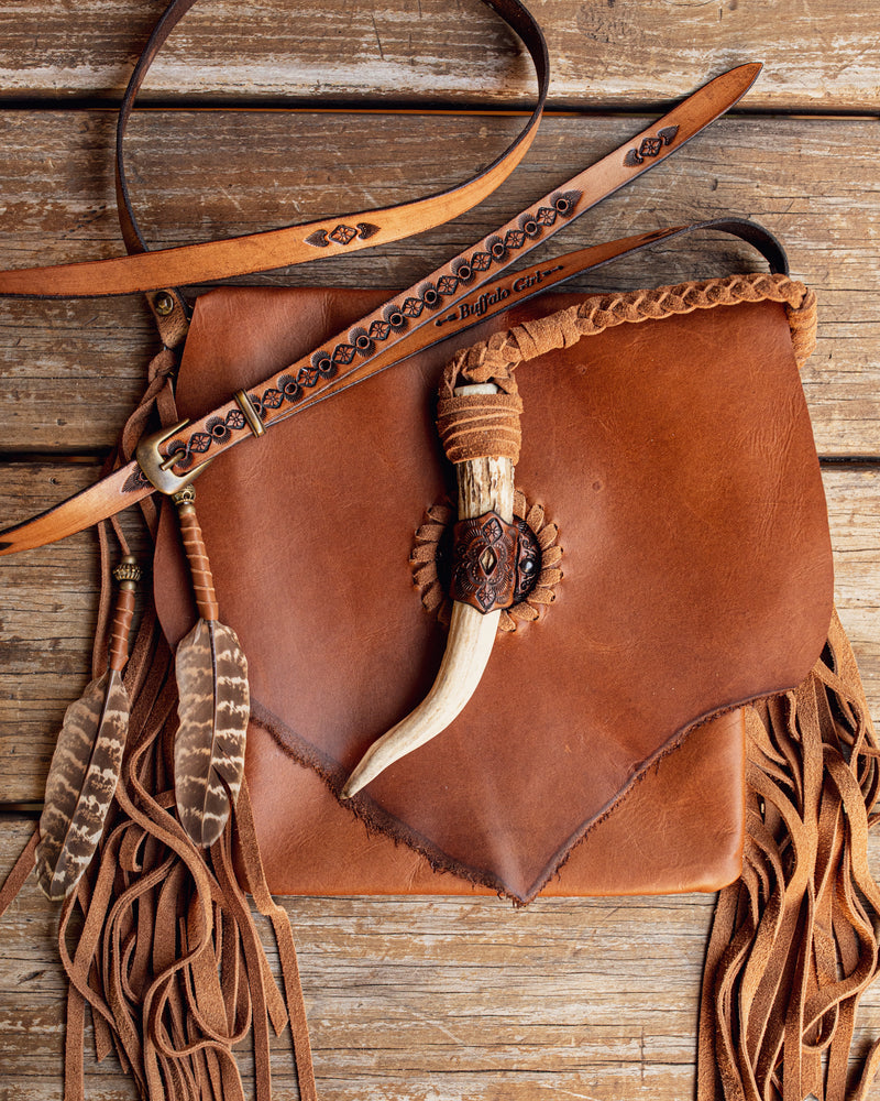 Nomad Satchel with Stag Horn