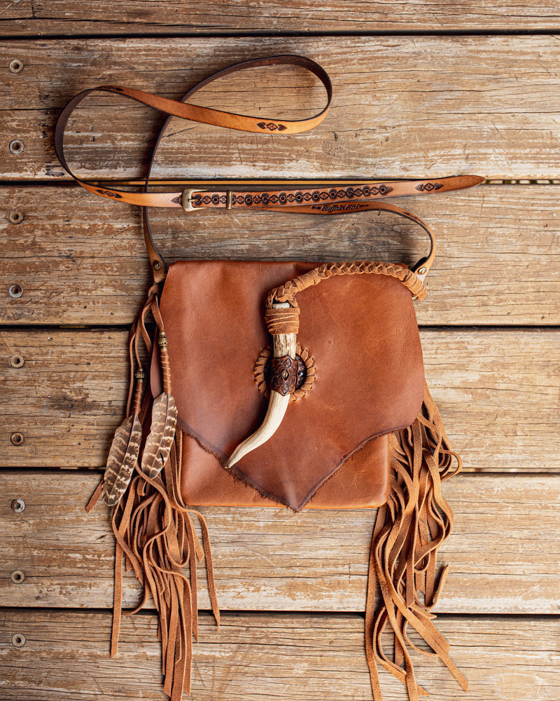 Nomad Satchel with Stag Horn